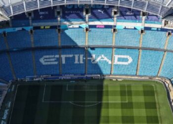 Principal patrocinador do Manchester City ameaça processar a Premier League após punição sobre fair play financeiro