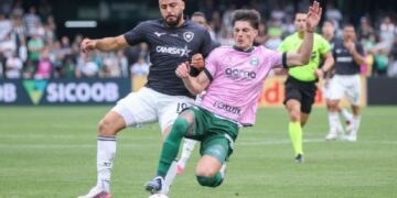 Botafogo busca empate com o Coritiba fora de casa pelo Campeonato Brasileiro