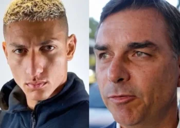 Grupo pede investigação contra Flávio Bolsonaro por transferência de imóvel que era de jogador