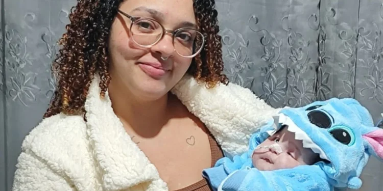 Mãe relata dor após bebê morrer em hospital de SP por bactéria contraída durante troca de sonda