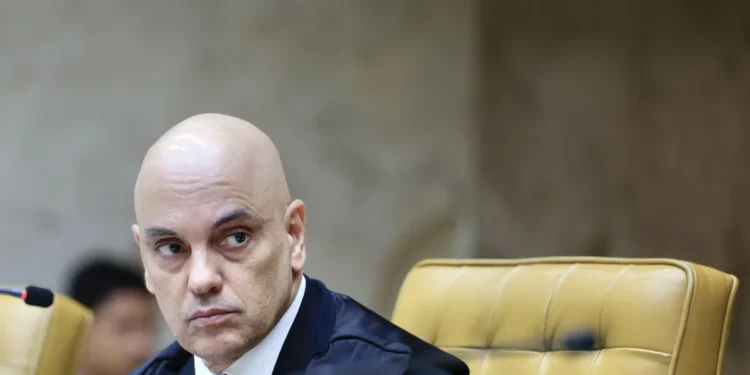 Moraes concede regime semiaberto a “Débora do Batom” após abate de pena por trabalho, Enem e leitura