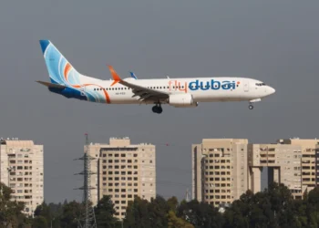 Passageiros invadem cabine de avião, imobilizam copiloto e evitam tragédia aérea durante voo da Flydubai