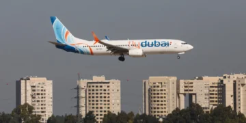 Passageiros invadem cabine de avião, imobilizam copiloto e evitam tragédia aérea durante voo da Flydubai