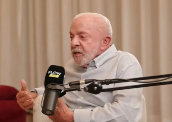 Em sabatina de duas horas no Flow, Lula critica a Globo, ataca Flávio Bolsonaro e defende mandato
